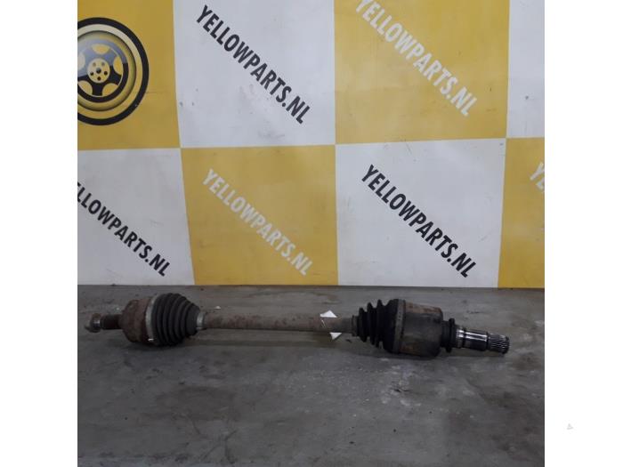 Gebruikte Aandrijfas links-achter Suzuki Grand Vitara II (JT) 2.4 16V Prijs € 79,99 Margeregeling aangeboden door Yellow Parts