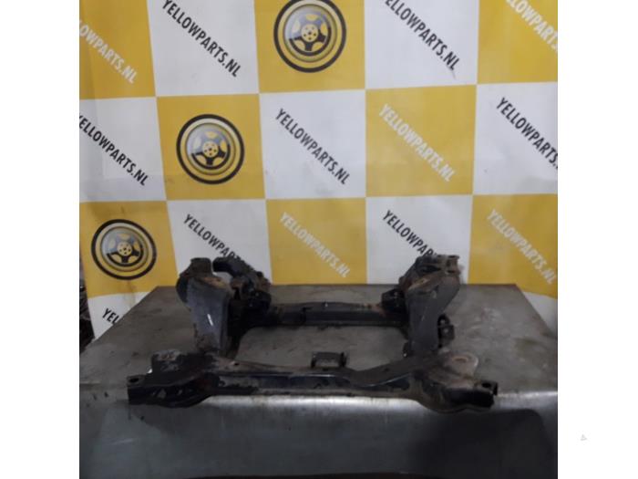Subframe van een Suzuki Grand Vitara II (JT) 2.4 16V 2009