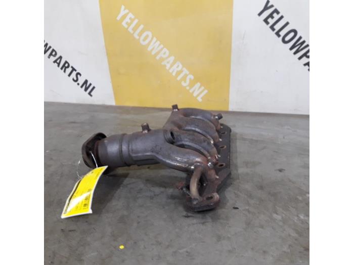 Gebruikte Spruitstuk Uitlaat Suzuki Alto (SH410) 1.0 16V Prijs € 40,00 Margeregeling aangeboden door Yellow Parts