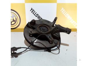 Gebruikte Fusee houder links-voor Suzuki SX4 (EY/GY) 1.6 16V VVT Comfort,Exclusive Autom. Prijs € 45,00 Margeregeling aangeboden door Yellow Parts