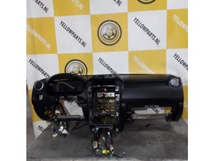 Gebruikte Dashboard Suzuki Grand Vitara II (JT) 2.4 16V Prijs € 125,00 Margeregeling aangeboden door Yellow Parts