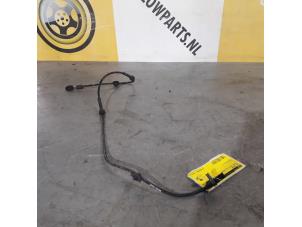 Gebruikte Sensor ABS Suzuki SX4 (EY/GY) 1.6 16V 4x2 Prijs € 35,00 Margeregeling aangeboden door Yellow Parts