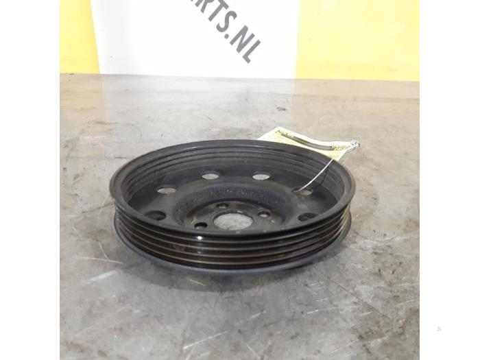 Gebruikte Poelie Waterpomp Suzuki SX4 (EY/GY) 1.6 16V 4x2 Prijs € 29,99 Margeregeling aangeboden door Yellow Parts