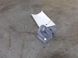 Gebruikte Sensor Airbag Suzuki Splash 1.2 VVT 16V Prijs € 25,00 Margeregeling aangeboden door Yellow Parts