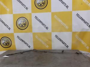 Gebruikte Handrem Kabel Suzuki Swift (ZA/ZC/ZD1/2/3/9) 1.6 Sport VVT 16V Prijs € 20,00 Margeregeling aangeboden door Yellow Parts