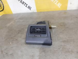 Gebruikte Luchtrooster Dashboard Suzuki Swift (ZA/ZC/ZD) 1.2 16_ Prijs € 15,00 Margeregeling aangeboden door Yellow Parts
