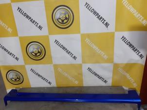 Gebruikte Sideskirt links Suzuki Swift (ZA/ZC/ZD1/2/3/9) 1.3 VVT 16V Prijs € 60,00 Margeregeling aangeboden door Yellow Parts