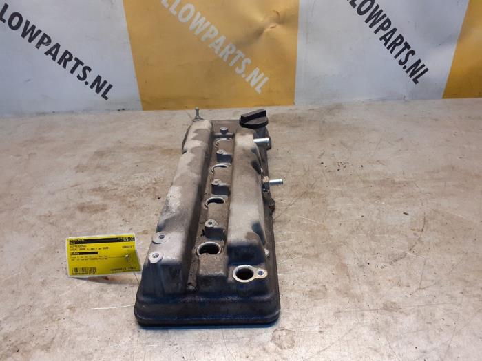 Gebruikte Kleppendeksel Suzuki Grand Vitara II (JT) 2.0 16V Prijs € 49,95 Margeregeling aangeboden door Yellow Parts