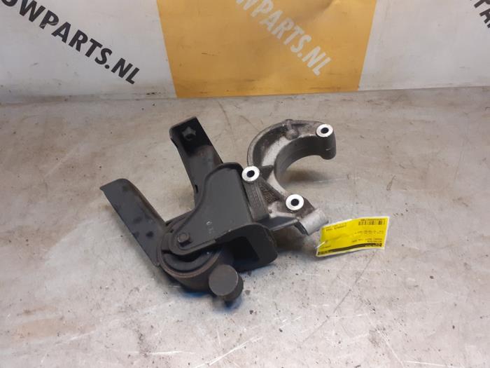 Gebruikte Motorsteun Suzuki Swift (ZA/ZC/ZD1/2/3/9) 1.3 VVT 16V Prijs € 35,00 Margeregeling aangeboden door Yellow Parts