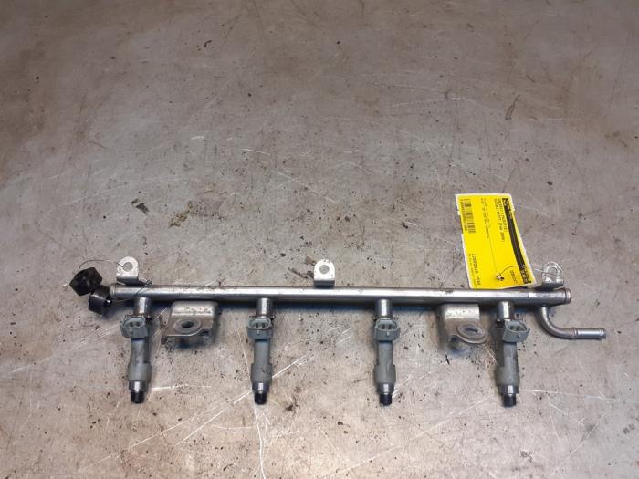 Gebruikte Injector brug Suzuki Swift (ZA/ZC/ZD1/2/3/9) 1.3 VVT 16V Prijs € 60,00 Margeregeling aangeboden door Yellow Parts