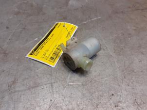 Gebruikte Ruitensproeierpomp voor Suzuki Grand Vitara II (JT) 2.0 16V Prijs € 19,99 Margeregeling aangeboden door Yellow Parts