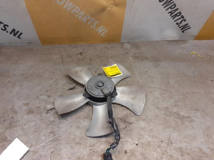 Gebruikte Fan Radiateur Suzuki Swift (ZA/ZC/ZD1/2/3/9) 1.3 VVT 16V Prijs € 39,99 Margeregeling aangeboden door Yellow Parts