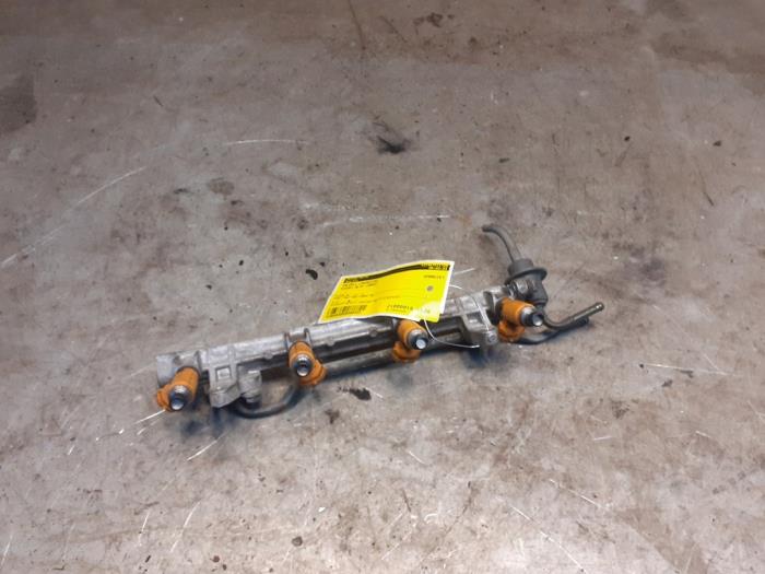 Gebruikte Galerij (Injectie) Suzuki Alto (RF410) 1.1 16V Prijs € 60,00 Margeregeling aangeboden door Yellow Parts