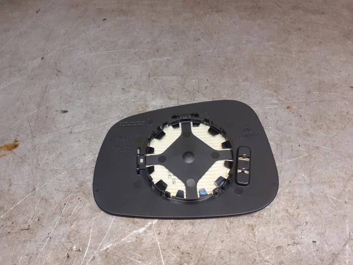 Spiegelglas rechts van een Suzuki Swift (ZA/ZC/ZD1/2/3/9) 1.3 VVT 16V 2006