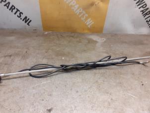 Gebruikte Antenne Suzuki Baleno (GA/GB) 1.6 16V Prijs € 25,00 Margeregeling aangeboden door Yellow Parts