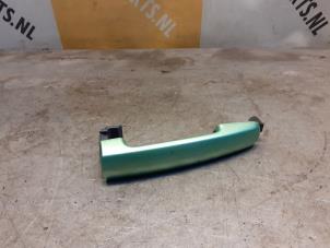 Gebruikte Handgreep Suzuki Splash 1.0 12V Prijs € 19,99 Margeregeling aangeboden door Yellow Parts