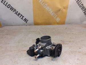 Gebruikte Gasklephuis Suzuki Baleno (GA/GB) 1.6 16V Prijs € 35,00 Margeregeling aangeboden door Yellow Parts