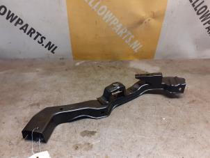 Gebruikte Frontdeel steun Suzuki Swift (ZA/ZC/ZD1/2/3/9) 1.3 VVT 16V Prijs € 20,00 Margeregeling aangeboden door Yellow Parts