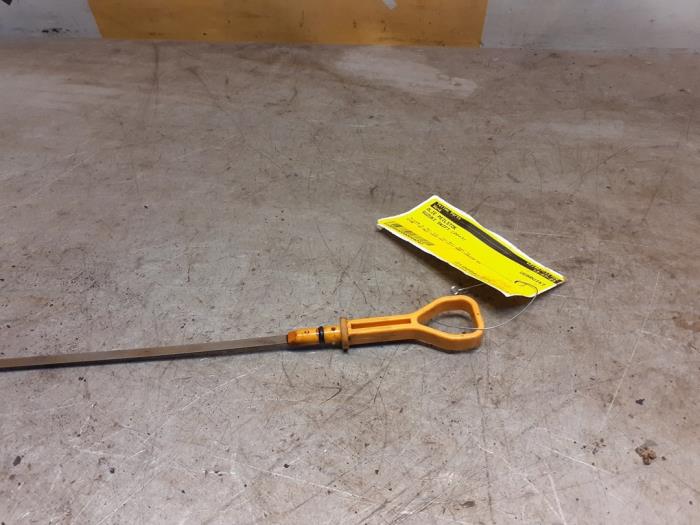 Olie Peilstok van een Suzuki Swift (ZA/ZC/ZD) 1.2 16_ 2013