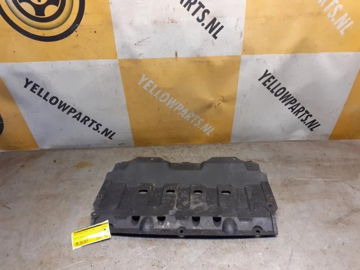 Gebruikte Afdekplaat motor Suzuki Grand Vitara II (JT) 2.0 16V Prijs € 24,99 Margeregeling aangeboden door Yellow Parts