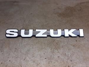 Gebruikte Embleem Suzuki SJ 413 413,QJX 4x4 Prijs € 25,00 Margeregeling aangeboden door Yellow Parts