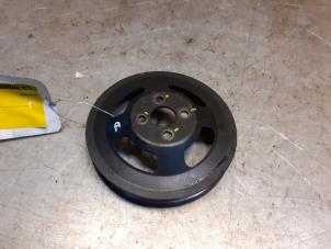 Gebruikte Poelie Waterpomp Suzuki Alto 1.0 12V Prijs € 15,00 Margeregeling aangeboden door Yellow Parts