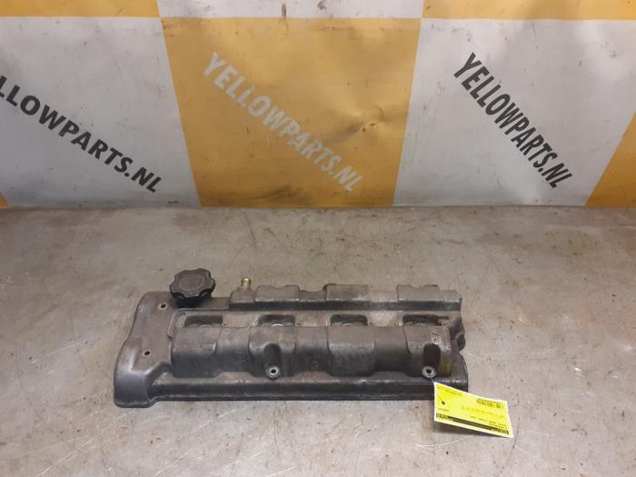 Gebruikte Kleppendeksel Suzuki Grand Vitara I (FT/GT/HT) 2.0 16V Prijs € 45,00 Margeregeling aangeboden door Yellow Parts