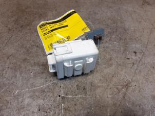 Gebruikte Keyless vehicle module Suzuki Swift (ZA/ZC/ZD1/2/3/9) 1.3 VVT 16V Prijs € 25,00 Margeregeling aangeboden door Yellow Parts