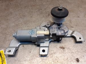 Gebruikte Motor Ruitenwisser achter Suzuki Swift (ZA/ZC/ZD) 1.2 16_ Prijs € 29,99 Margeregeling aangeboden door Yellow Parts