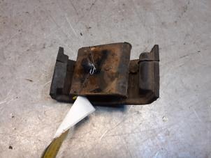 Gebruikte Motorrubber Suzuki Alto (SH410) 1.0 GA,GL Prijs € 20,00 Margeregeling aangeboden door Yellow Parts