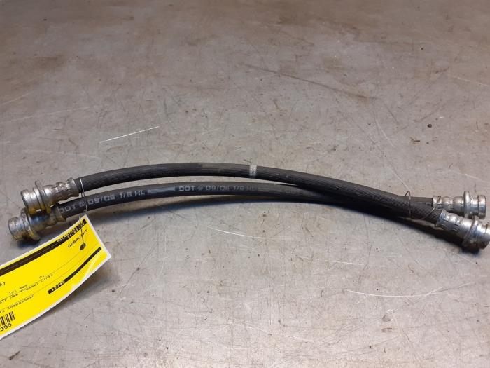 Gebruikte Remslang achter Suzuki Swift (ZA/ZC/ZD1/2/3/9) 1.3 VVT 16V Prijs € 14,00 Margeregeling aangeboden door Yellow Parts