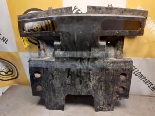 Gebruikte Beschermplaat bodem Suzuki Grand Vitara I (FT/GT/HT) 2.0 TDi 16V Prijs € 45,00 Margeregeling aangeboden door Yellow Parts