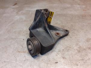 Gebruikte Aircopomp Steun Suzuki Jimny Softtop 1.3i 16V 4x4 Cabrio Prijs € 27,50 Margeregeling aangeboden door Yellow Parts