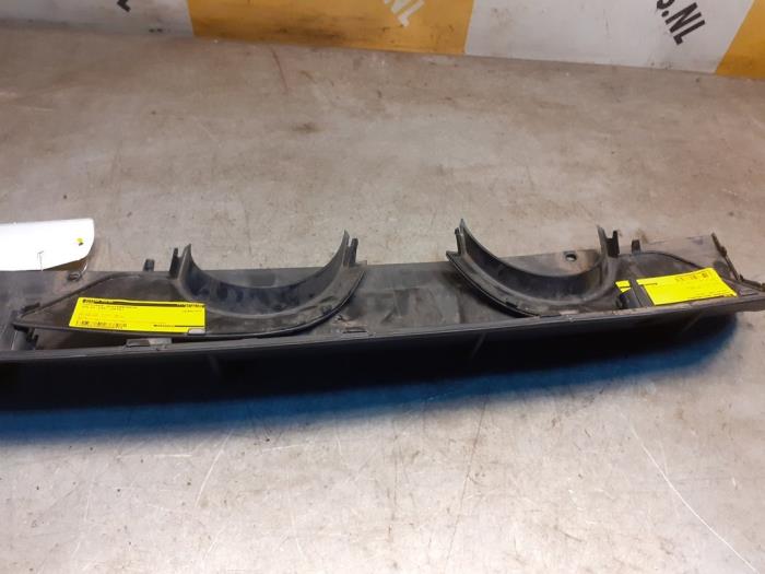 Gebruikte Diffuser achterbumper Volvo V40 Cross Country (MZ) 2.0 D2 16V Prijs € 39,99 Margeregeling aangeboden door Yellow Parts