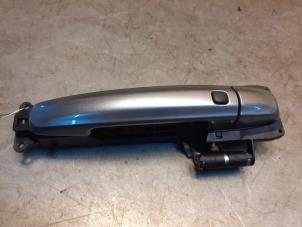 Gebruikte Portiergreep 4Deurs rechts-voor Suzuki SX4 S-Cross (JY) 1.6 16V AllGrip Prijs € 39,99 Margeregeling aangeboden door Yellow Parts