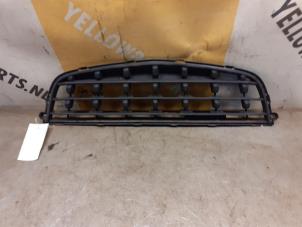 Gebruikte Grille Suzuki Splash 1.0 12V Prijs € 19,99 Margeregeling aangeboden door Yellow Parts