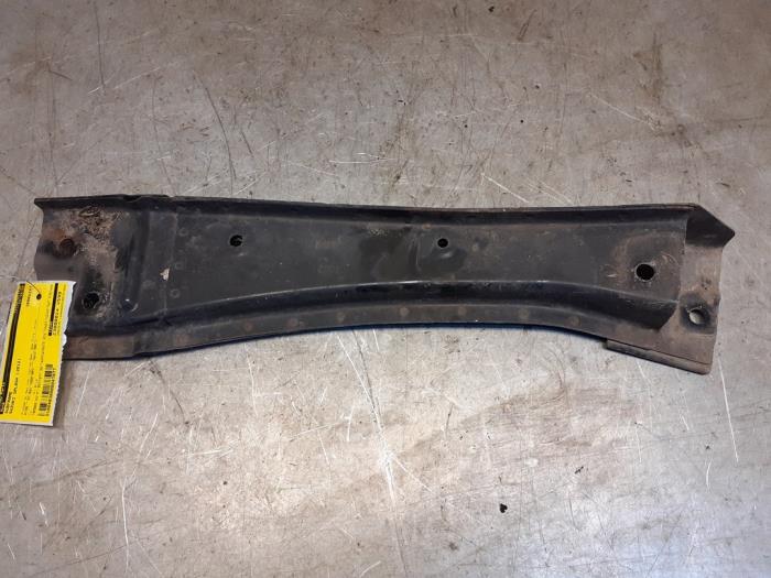 Subframe van een Suzuki Splash 1.0 12V 2012