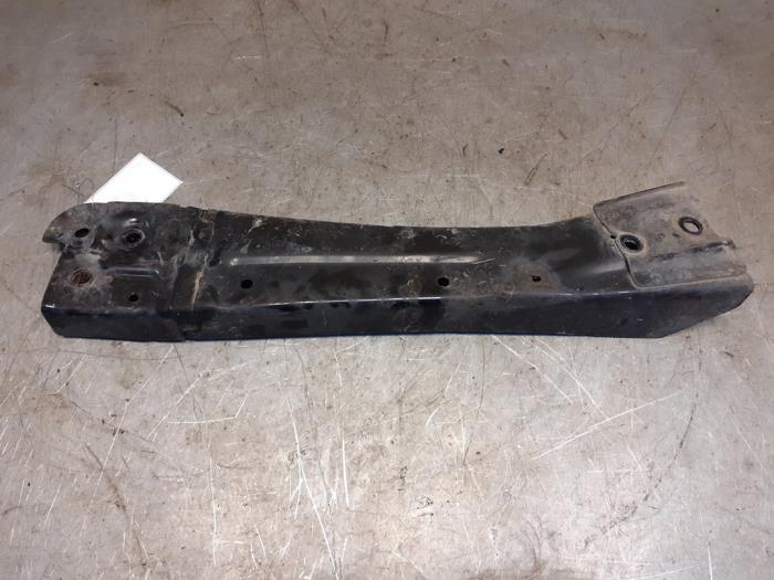 Subframe van een Suzuki Splash 1.0 12V 2012