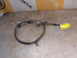 Gebruikte Handrem Kabel Suzuki SX4 (EY/GY) 1.6 16V 4x2 Prijs € 24,99 Margeregeling aangeboden door Yellow Parts