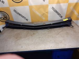 Gebruikte Paravan Suzuki Kizashi (FRE/FRF) 2.4 16V 4x4 Prijs € 34,99 Margeregeling aangeboden door Yellow Parts