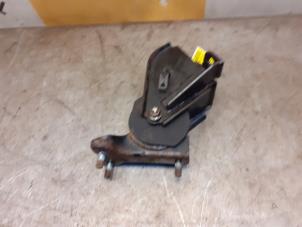 Gebruikte Motorsteun Suzuki Kizashi (FRE/FRF) 2.4 16V 4x4 Prijs € 39,99 Margeregeling aangeboden door Yellow Parts