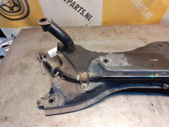 Subframe van een Suzuki Alto 1.0 12V 2012