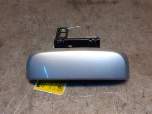 Gebruikte Handgreep Achterklep Suzuki Celerio (LF) 1.0 12V Prijs € 19,99 Margeregeling aangeboden door Yellow Parts