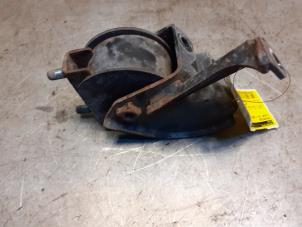 Gebruikte Motorsteun Suzuki SX4 (EY/GY) 1.5 16V Base,Comfort Prijs € 29,99 Margeregeling aangeboden door Yellow Parts