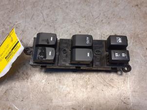 Gebruikte Elektrisch Raam Schakelaar Suzuki SX4 S-Cross (JY) 1.6 16V AllGrip Prijs € 49,99 Margeregeling aangeboden door Yellow Parts