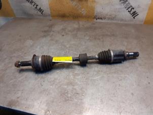 Gebruikte Aandrijfas links-voor Suzuki SX4 S-Cross (JY) 1.6 16V AllGrip Prijs € 69,90 Margeregeling aangeboden door Yellow Parts