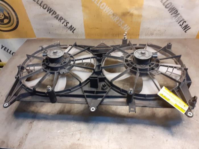 Gebruikte Fan Radiateur Suzuki Kizashi (FRE/FRF) 2.4 16V 4x4 Prijs € 99,99 Margeregeling aangeboden door Yellow Parts