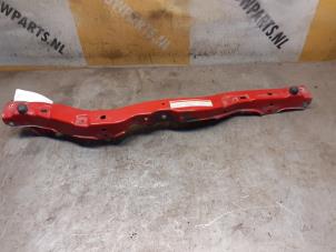 Gebruikte Dwarsbalk frontdeel Suzuki Splash 1.2 VVT 16V Prijs € 39,99 Margeregeling aangeboden door Yellow Parts