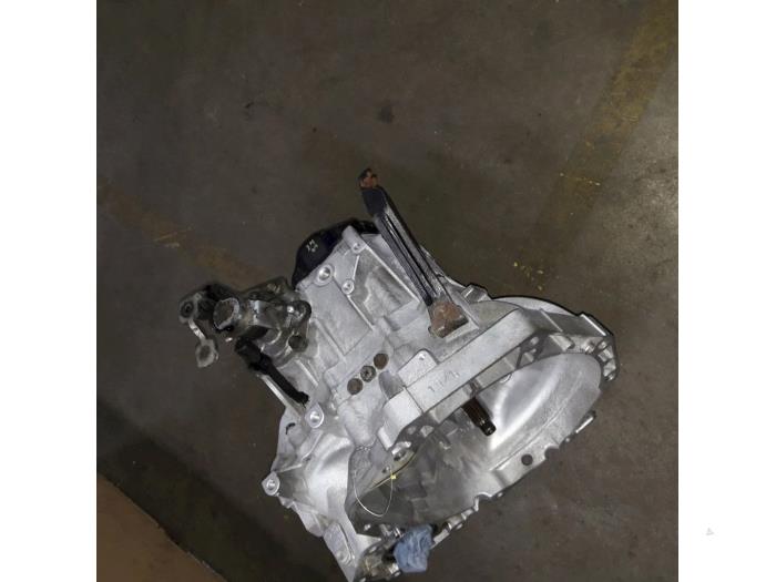 Versnellingsbak van een Suzuki Splash 1.2 16V 2009