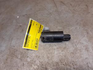 Gebruikte Ruitensproeierpomp voor Suzuki Splash 1.0 12V Prijs € 12,50 Margeregeling aangeboden door Yellow Parts